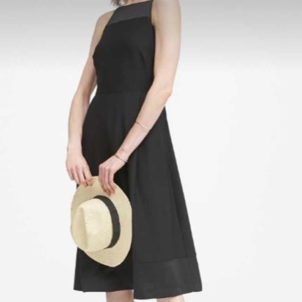 NWOT Banana Republic Size 4 Black dress Fit Flare Racer Cocktail Career Work